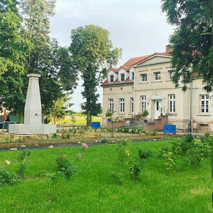 Palac Osowo Gostynskie Eksteriør bilde